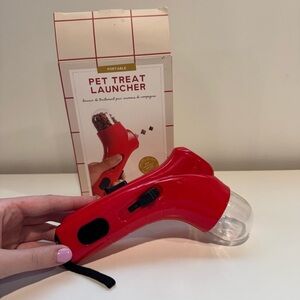 NWT Pet Treat Launcher